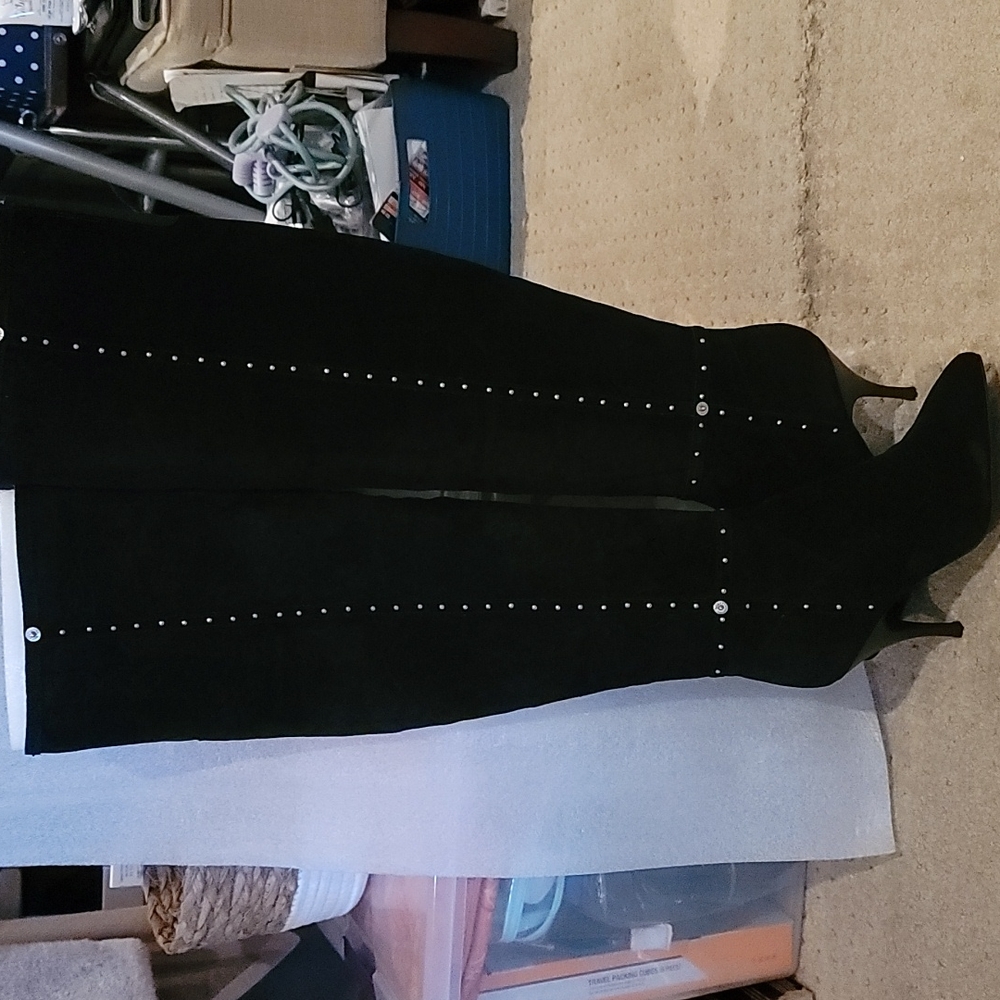 BCBG Black Sueds Crosta 8 1/2 thigh high